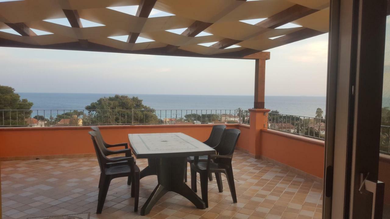 Terrazza Sul Golfo Degli Angeli